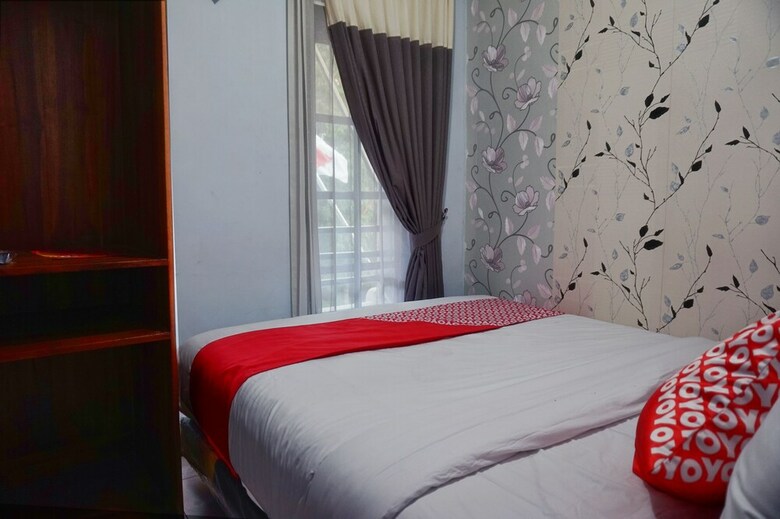 Hostal Oyo 1380 Velodrome Family House
