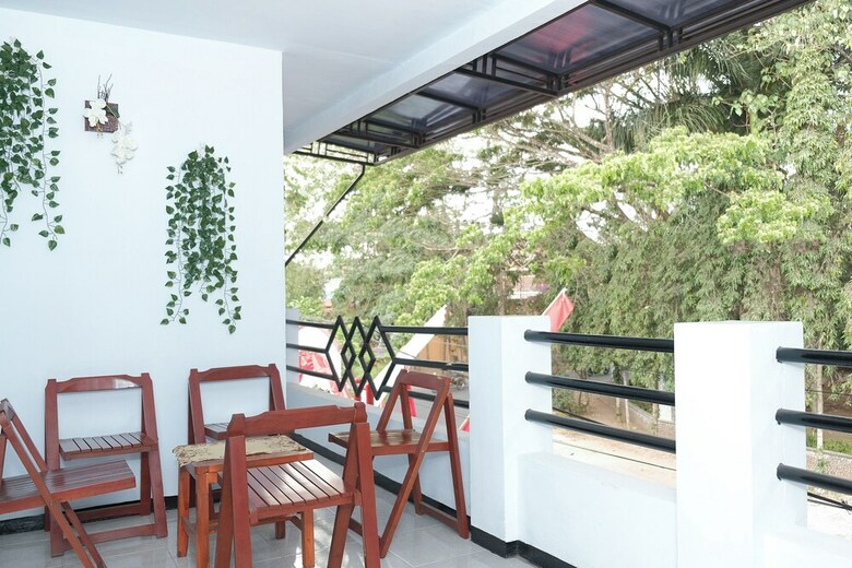 Hostal Oyo 1380 Velodrome Family House