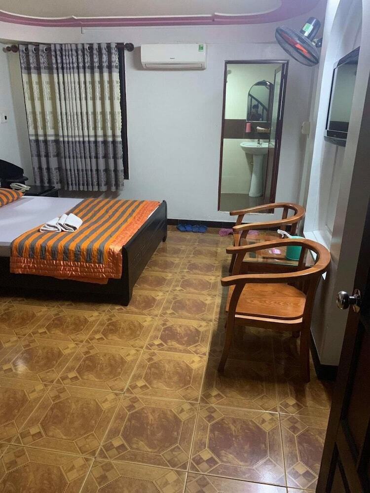Hotel Khach San Tan Phuong Vu