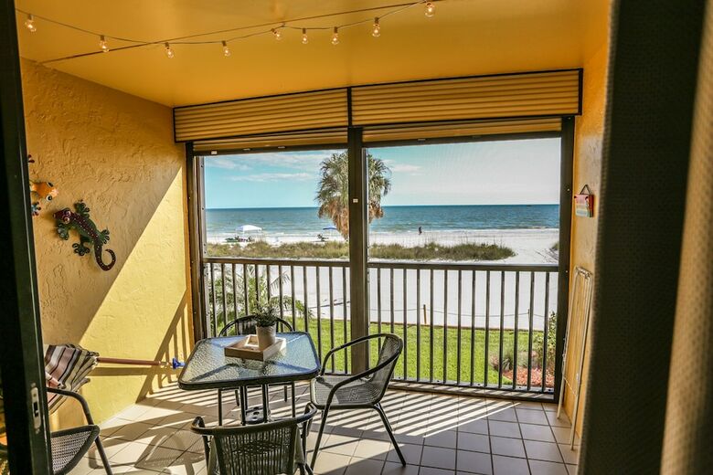 Cane Palm Beach Club 105