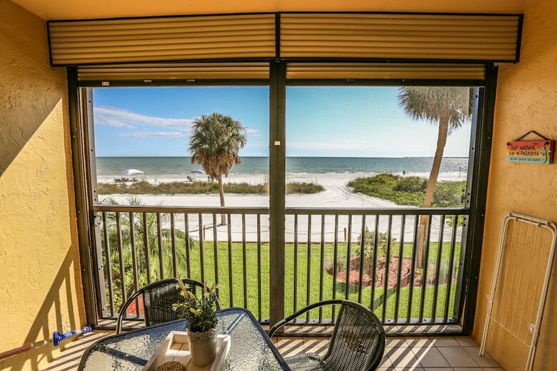 Cane Palm Beach Club 105