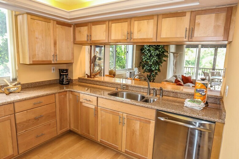 Ocean Harbor 102a