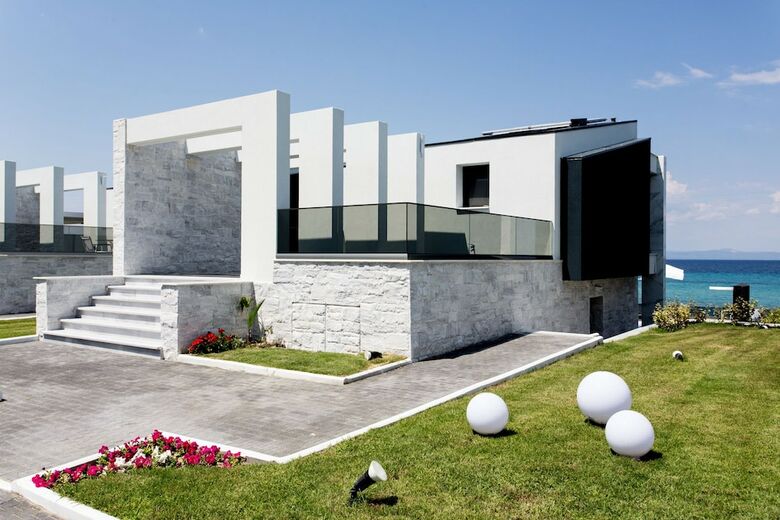 Hotel Crystal Villas & Suites