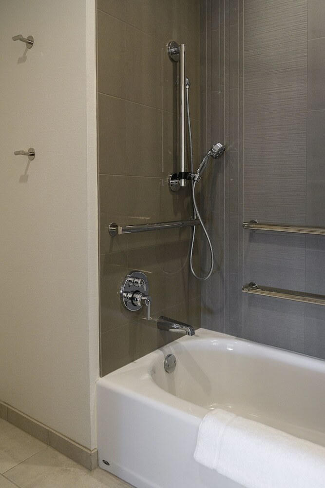 Hotel Hyatt Place Indianapolis / Fishers