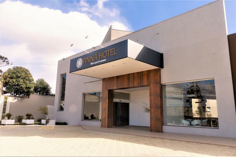 Pinn� Business Hotel