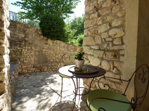 Hotel H�tel Lou Cale� Restaurant Le Rocher Des Abeilles