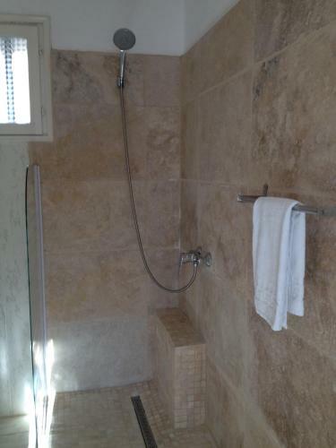 Hotel H�tel Lou Cale� Restaurant Le Rocher Des Abeilles