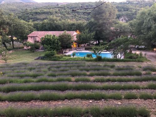 Hotel H�tel Lou Cale� Restaurant Le Rocher Des Abeilles