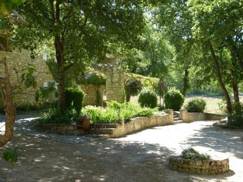 Hotel H�tel Lou Cale� Restaurant Le Rocher Des Abeilles