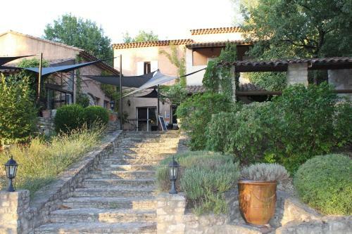 Hotel H�tel Lou Cale� Restaurant Le Rocher Des Abeilles