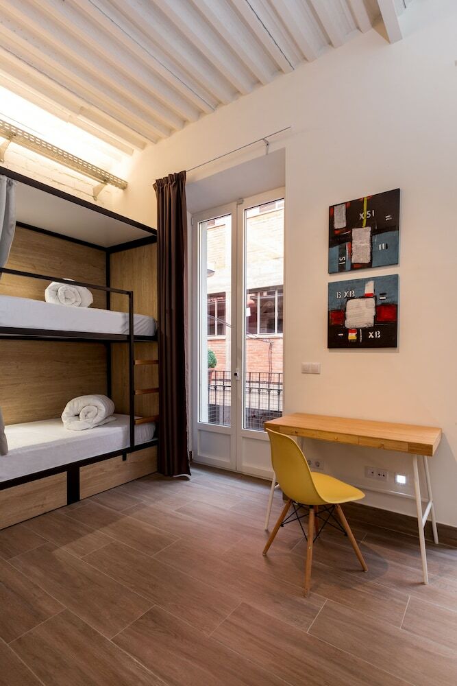 Hostal Hostel Nut