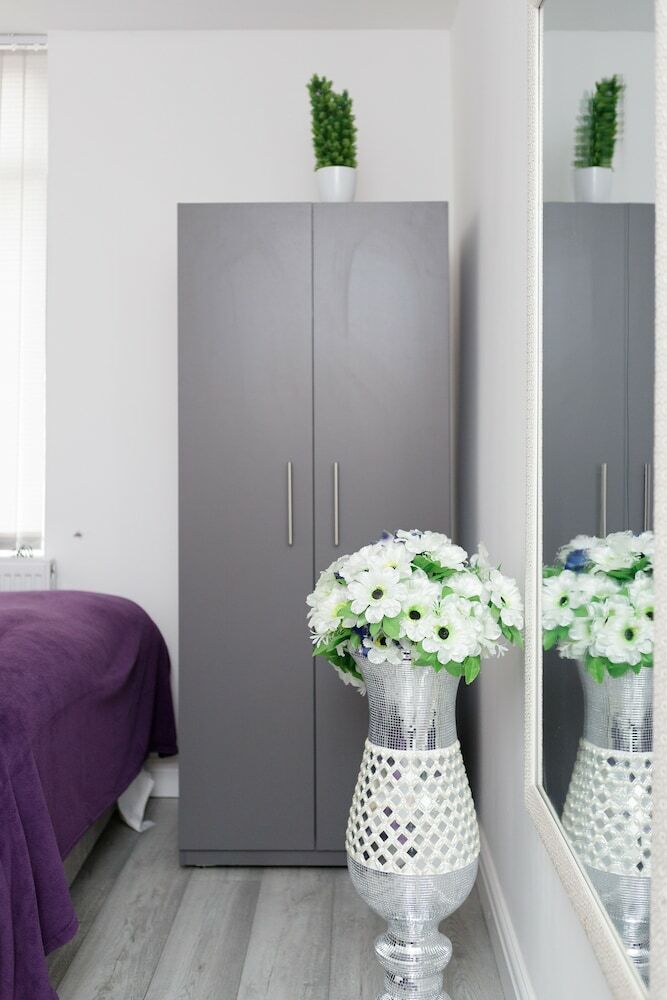 Calvin House Apartments