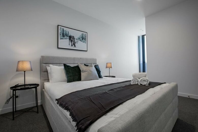 Elegant Apartment At Parkville