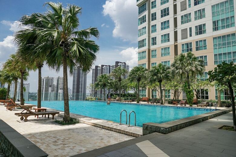 Luxurious 3br Gandaria Heights Apartment