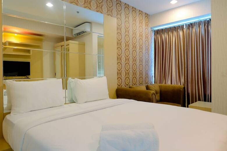 Homey Studio Apartment At Grand Kamala Lagoon