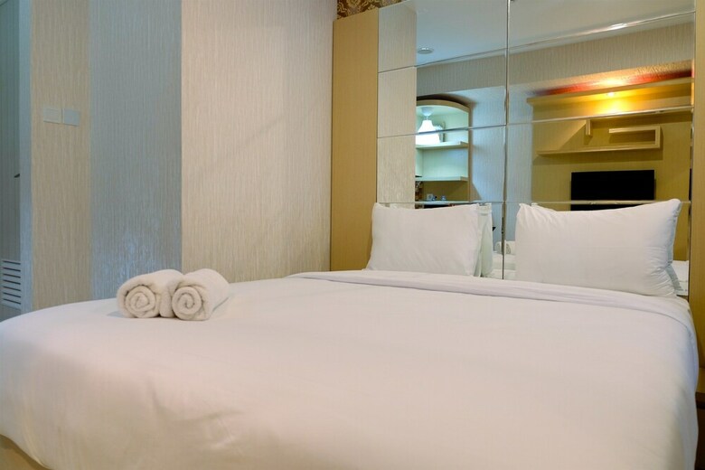 Homey Studio Apartment At Grand Kamala Lagoon