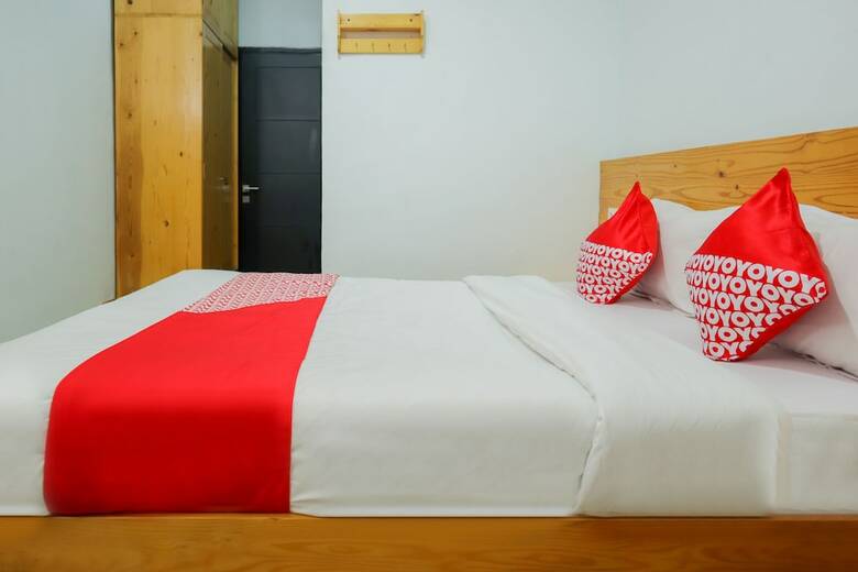 Hotel Oyo 1317 Pinnus Residence Syariah