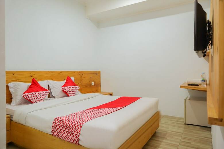 Hotel Oyo 1317 Pinnus Residence Syariah