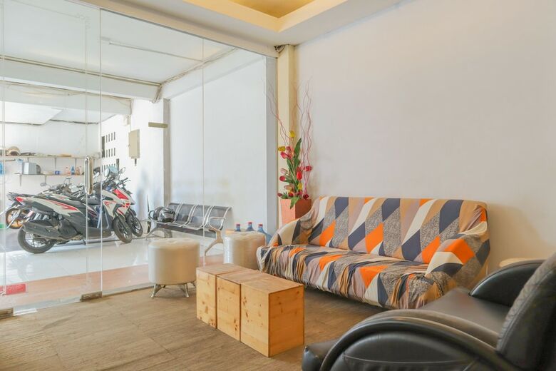 Hotel Oyo 1317 Pinnus Residence Syariah