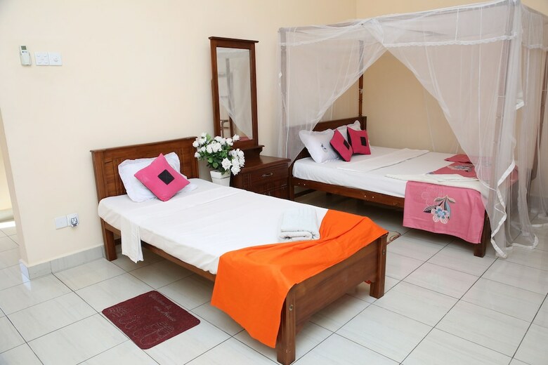 Hotel Golden Bay Resort