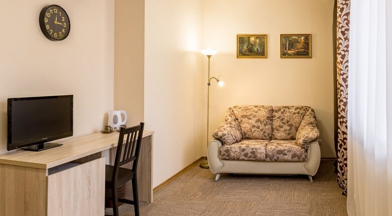 Hotel Cronwell Nika Center