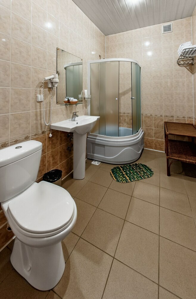 Hotel Cronwell Nika Center