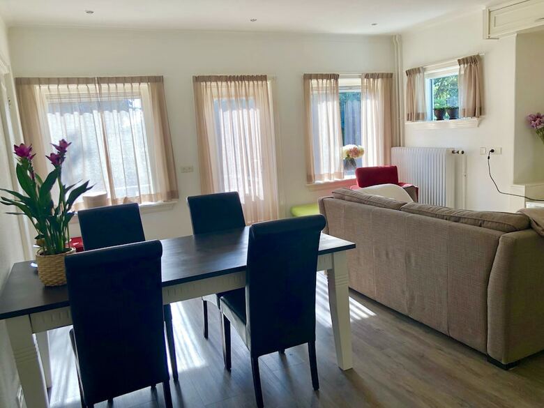 Bed & Breakfast Guesthouse Villa De Eikhof