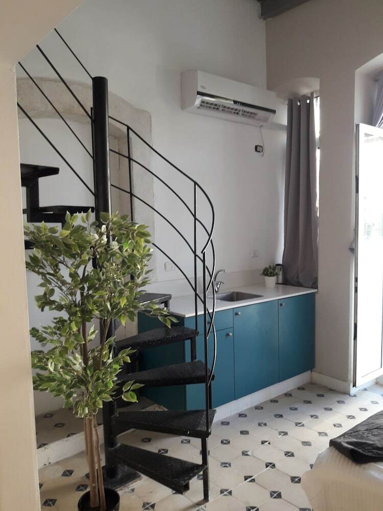 Queen Hotel