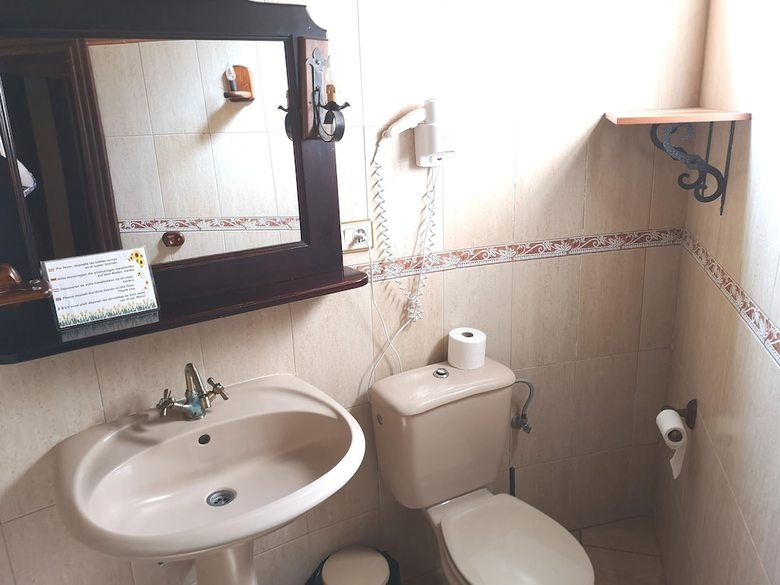 Aparthotel Finca Tom�s Y Puri