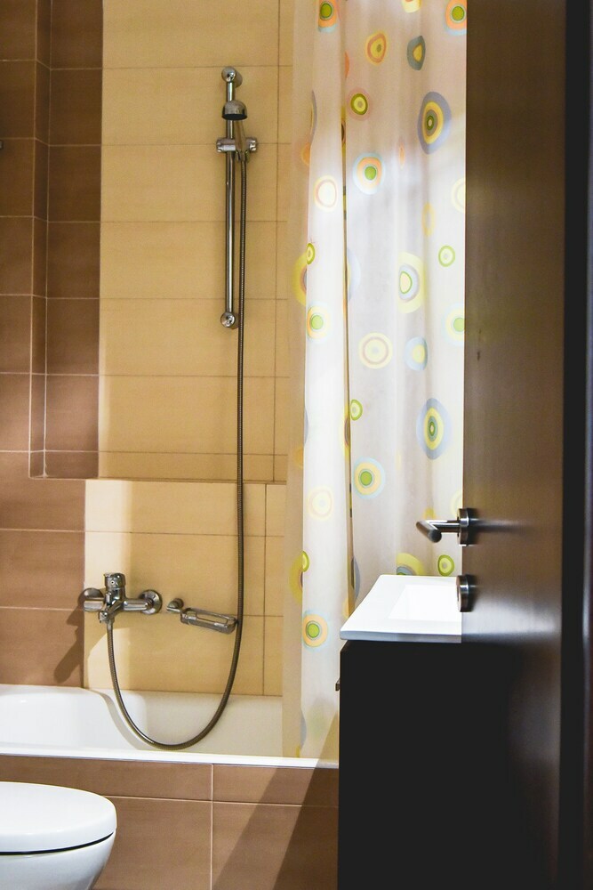 Two Bedroom Apartment In Kesariani