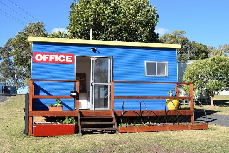 Hotel Bega Caravan Park