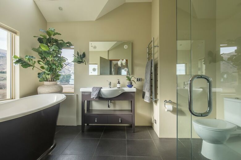 Aoturoa Estate Wanaka Unlocked