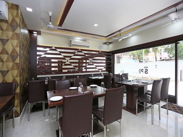 Hotel L N International