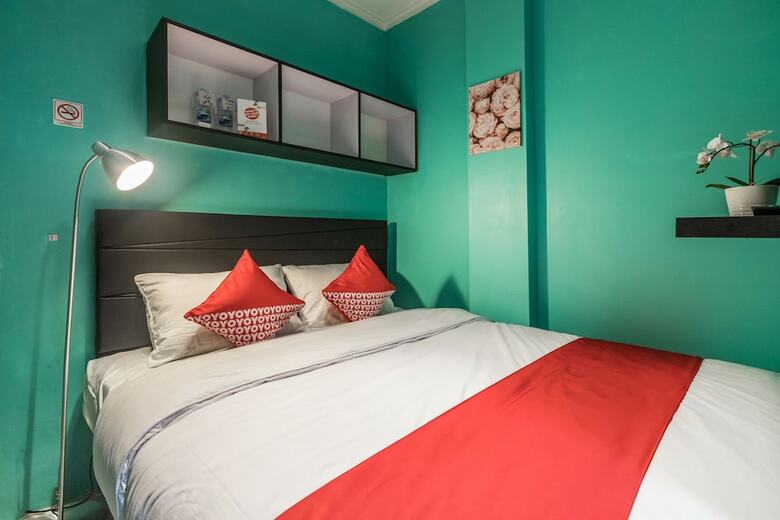 Hotel Oyo 1491 Sandang Residence