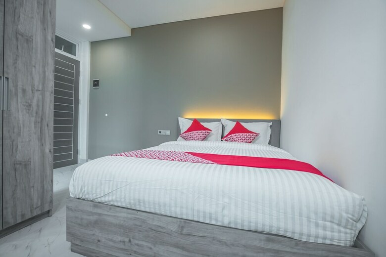 Hotel Oyo 1487 Residence Khoe