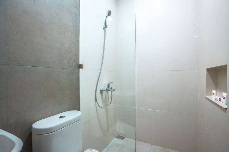 Hotel Oyo 1487 Residence Khoe