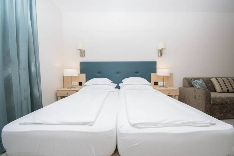 Aparthotel Flora