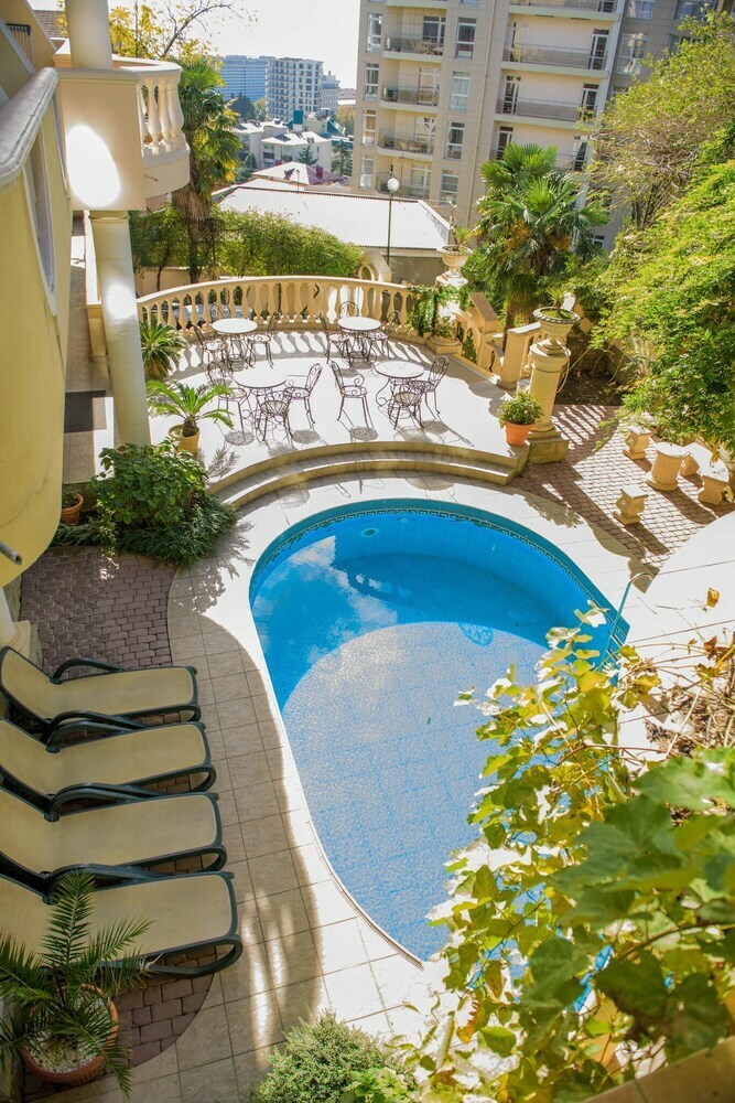 Hotel Grace Nairi