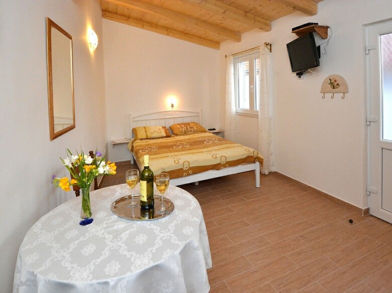 Hotel Guest House Enny - Adults Only