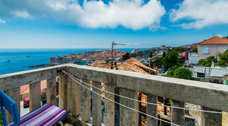 Hotel Guest House Enny - Adults Only