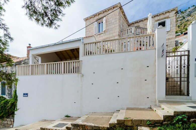 Hotel Guest House Enny - Adults Only