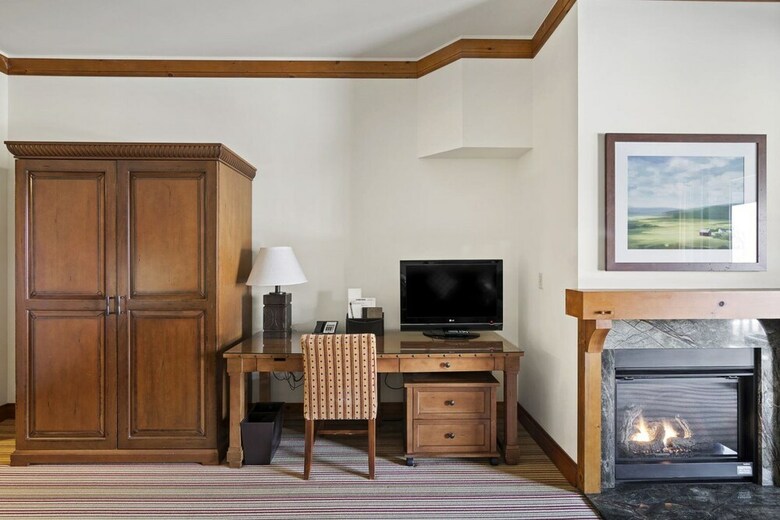 1228/1230 Double Studio @ The Lodge At Spruce Peak