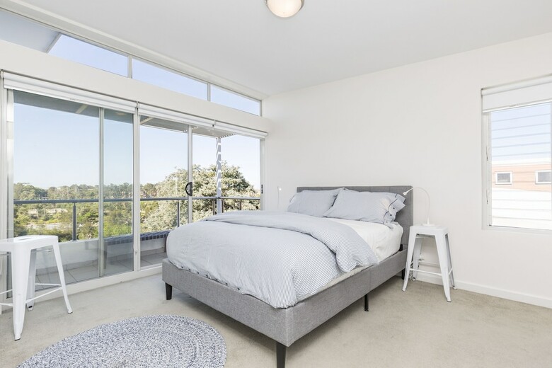 Sydney Seaside Contemporary Executive Living