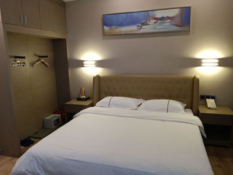 Jingtai Lidu Hotel
