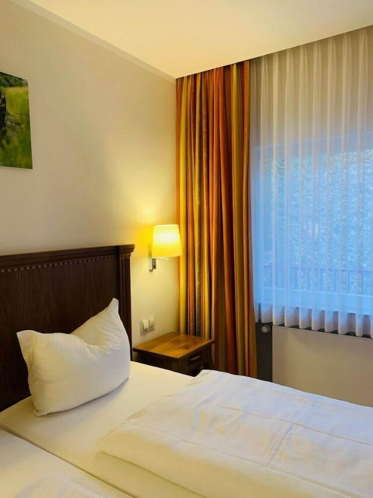 Landidyll Hotel Weidenbr�ck