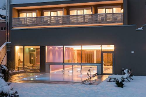 Landhotel Wei�es Ro�