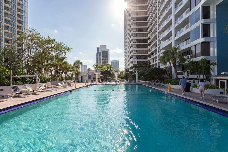 Apartamentos Ocean Breeze And Emerald Water