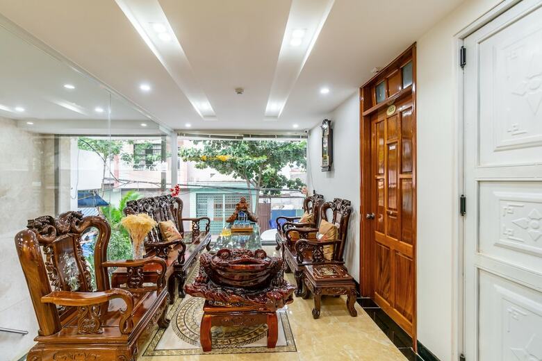 Oyo 320 Le House Hotel And Studio