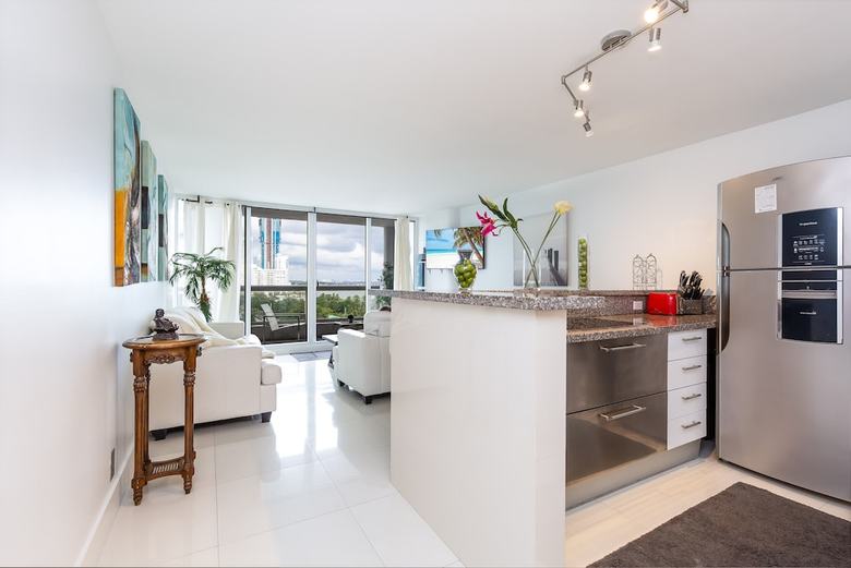Apartamentos Edgy And Modern Condo On The Bay