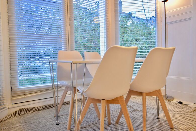 Apartamentos Elegant Mezzanine Studio Flat In Belsize Park